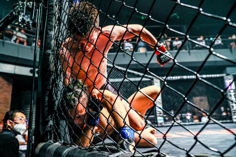 2020年9月11日、『Road to ONE 3rd Tokyo Fight Night』で江藤公洋と対戦　©ONE Championship Susumu Nagao