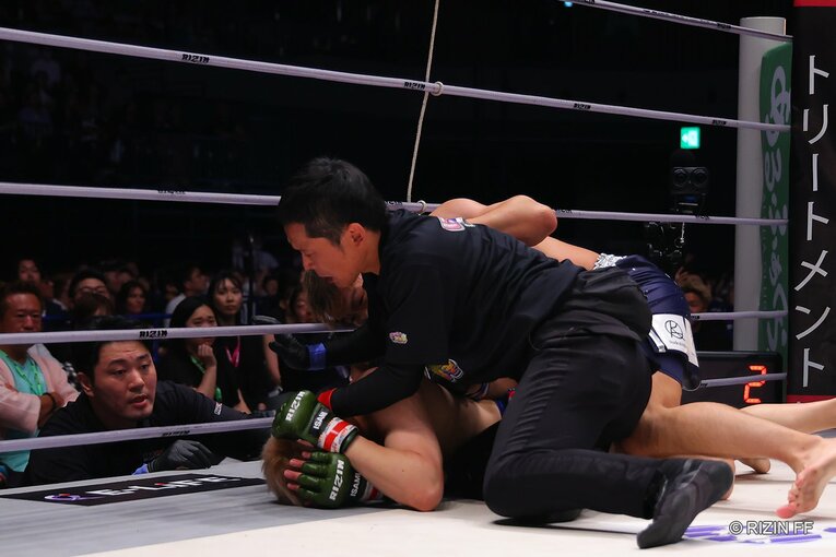 『RIZIN.42』YA-MAN vs 三浦孝太　©RIZIN FF