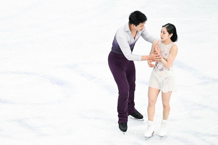 2023年世界選手権フリーの演技後、三浦に寄り添う木原　©Asami Enomoto