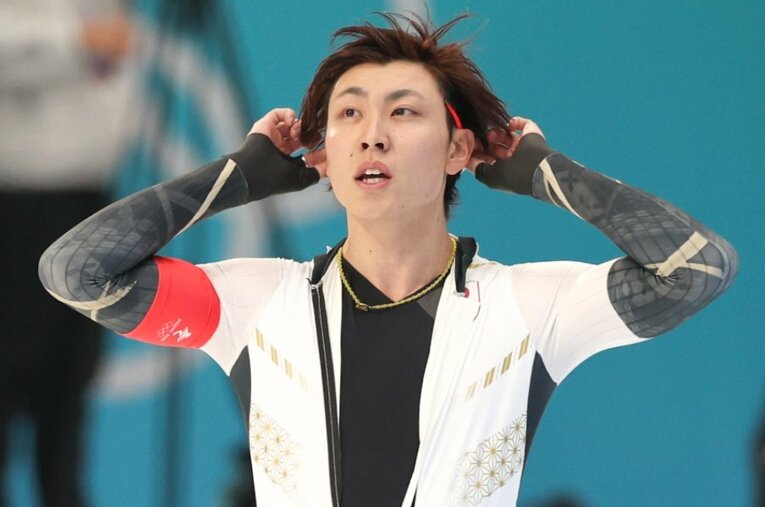 北京五輪Sスケート男子500mで起きた不可解なフライング判定。金メダル候補・新濱立也はまさかの20位に終わった ／ photograph by JIJI PRESS