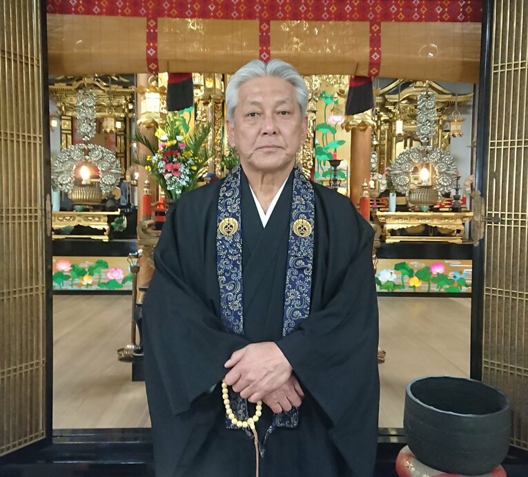 現在は兵庫県神戸市の照願寺で住職を務める藤岡寛生さん ©Makoto Okano