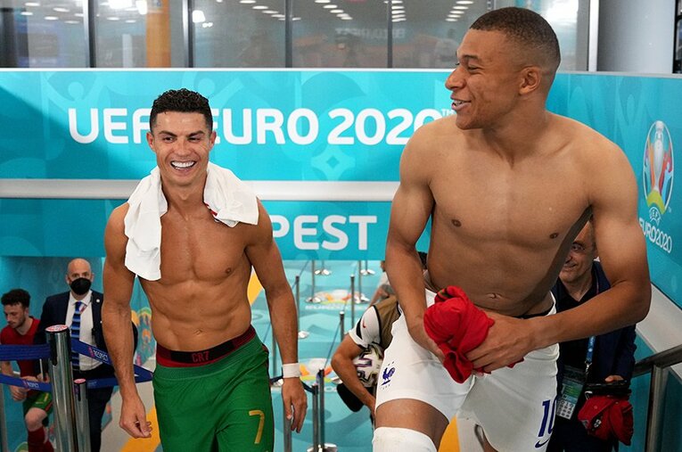 EURO2020のクリスティアーノ・ロナウドとムバッペ ／ photograph by Getty Images