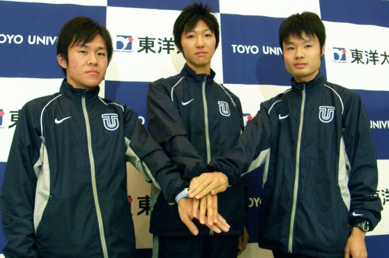 連覇へ意気込む東洋大の（左から）釜石慶太主将、工藤正也駅伝主将、エースの柏原竜二（2009年12月）©︎KYODO ／ photograph by KYODO