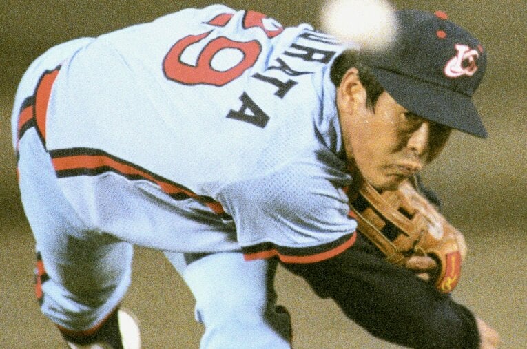 マサカリ投法で通算215勝をあげたロッテ・村田兆治。2005年に野球殿堂入り。2022年11月に自宅から出火し亡くなった ／ photograph by KYODO