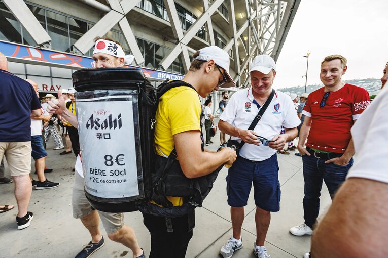 アサヒスーパードライが8ユーロ（約1300円）【4枚目／全5枚】　©Kiichi Matsumoto