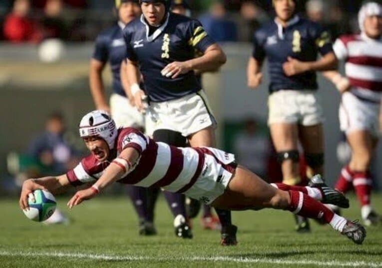 2010年1月1日、全国高校ラグビー選手権3回戦・國學院久我山戦で先制トライを奪う金勇輝（当時高2、写真＝本人提供）
