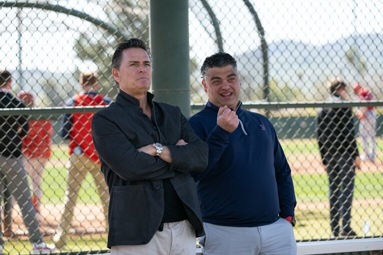 大谷の代理人を務めるネズ・バレロ氏（左）とミナシアンGM　©Nanae Suzuki