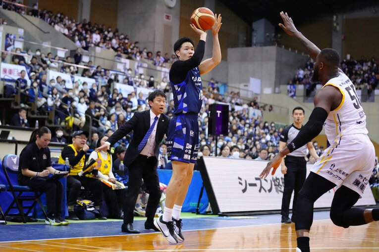 今季から長崎ヴェルカでプレーする馬場　©︎B.LEAGUE