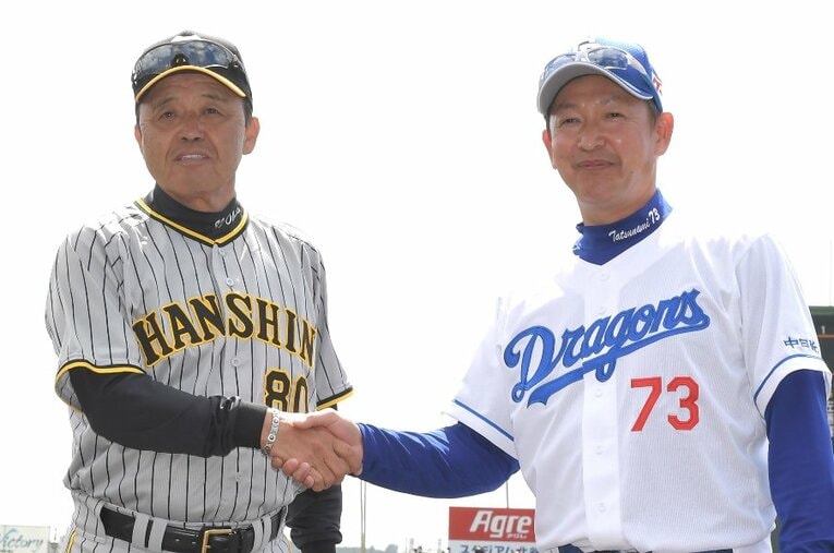 18年ぶりに優勝を果たした阪神・岡田彰布監督。一方、立浪和義監督率いる中日は2年連続最下位だった ／ photograph by Sankei Shimbun