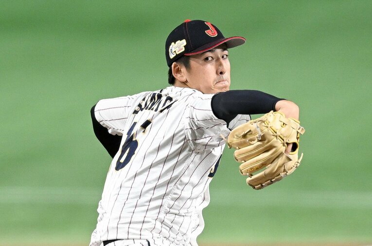 アジアプロ野球チャンピオンシップの第2戦、韓国を7回まで無失点に抑えた先発の隅田知一郎（24歳） ／ photograph by Getty Images