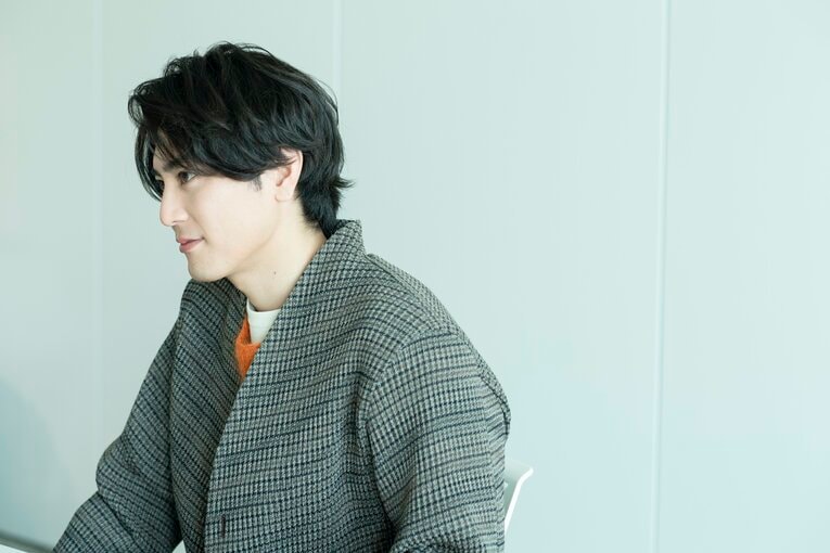 “阪神が好きすぎる俳優”間宮祥太朗28歳が語る、初始球式のウラ話「どんな球を投げるかより、いかに礼儀正しくするか」(5)