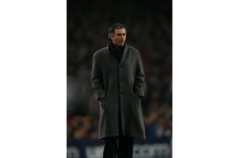 2004－05シーズンのモウリーニョ監督©Sports Graphic Number