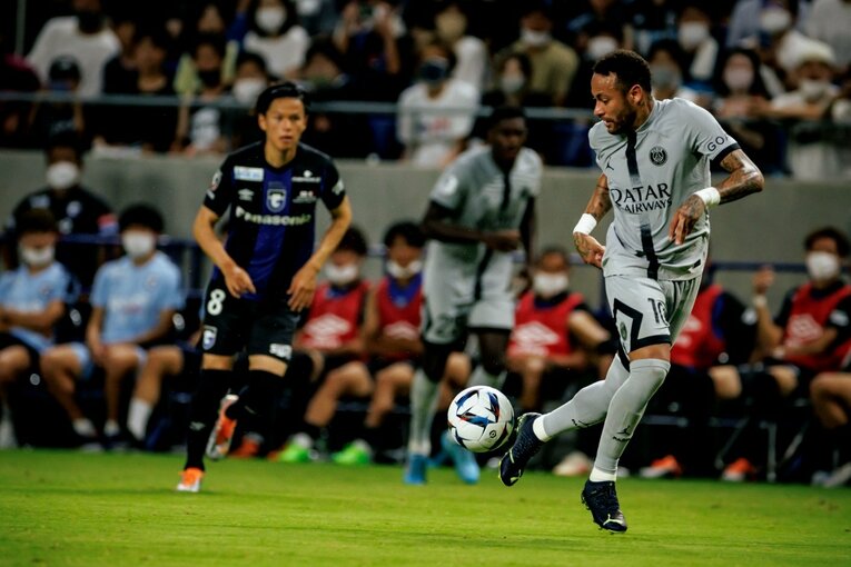 日本ツアーでのネイマール　©Sports Graphic Number