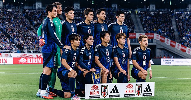 サッカー日本代表 ブラジル戦 2014年10月14日 岡田武史さんサインあり