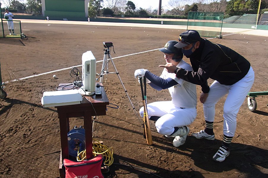 センバツ21世紀枠・三島南の「脱高校野球」 ICTで効率的練習+数値化、打撃フォームをスマホ撮影するワケ<Number Web> photograph by Jun Takagi
