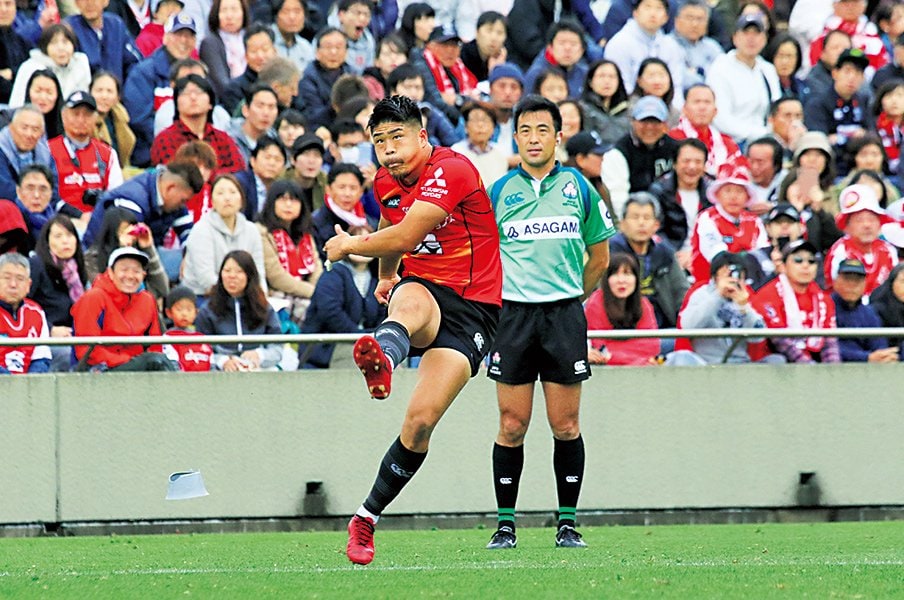 SOは田村だけじゃない――。代表司令塔の熾烈な定位置争い。~ラグビーW杯へ存在感を増す2人~<Number Web> photograph by Nobuhiko Otomo