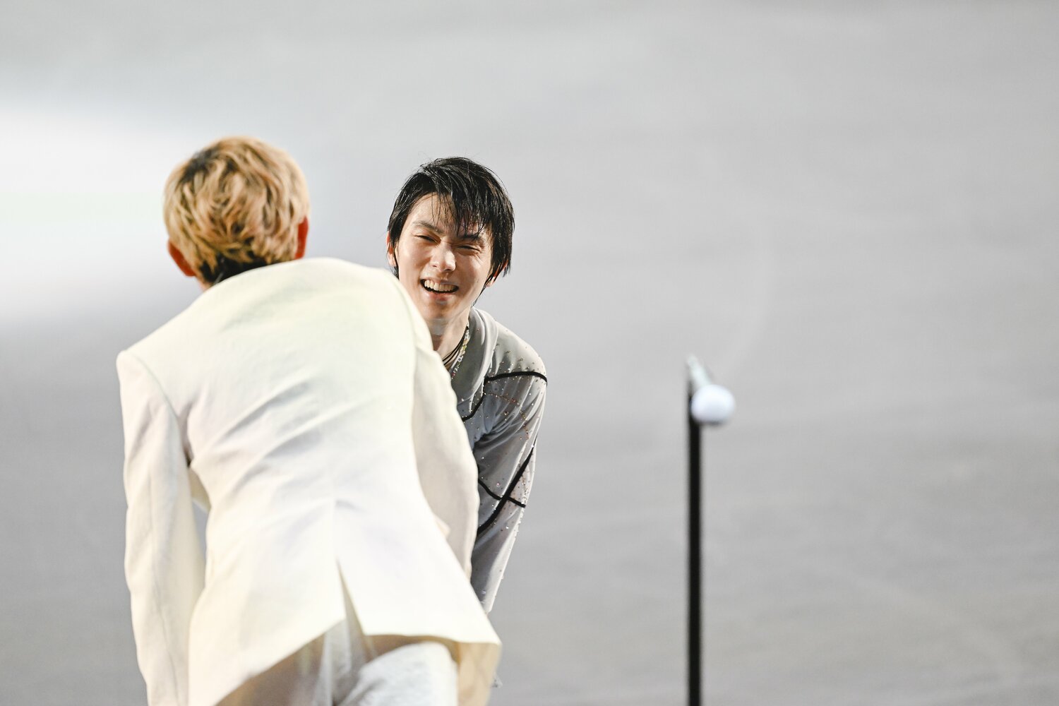 スガシカオ氏に挨拶する羽生　©️Asami Enomoto