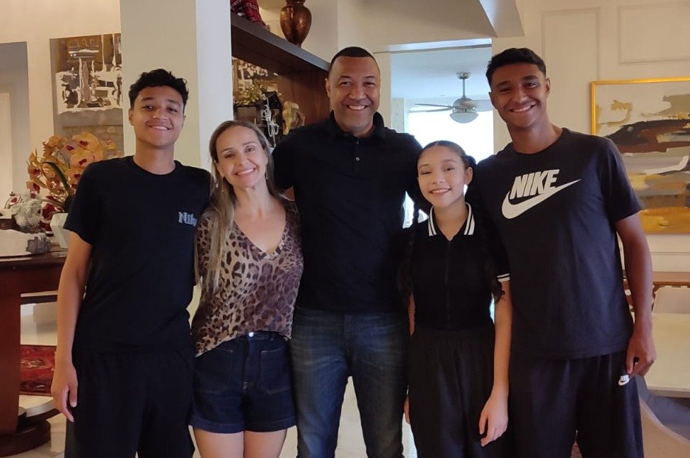 ブラジルで家族仲睦まじく生活している ©Hiroaki Sawada