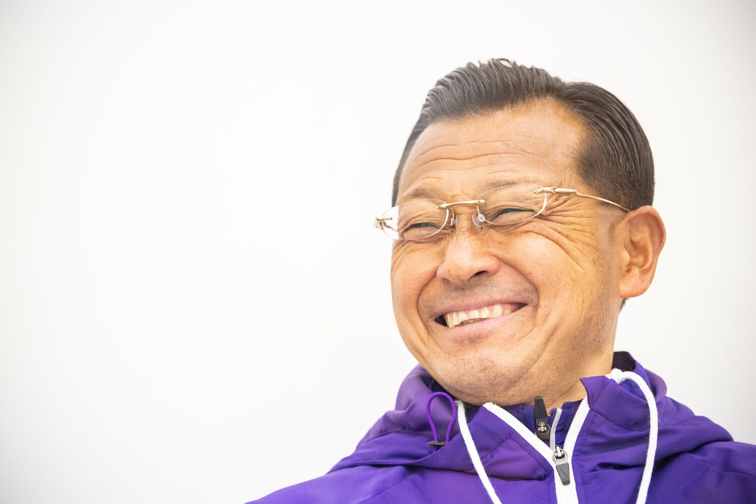 往路での「子どもたち」の活躍に破顔一笑の大八木監督。5区スタート時点では“0秒差”（記録では1秒差）の青学大と2分3秒差をつけて、復路スタートを迎える　©Nanae Suzuki