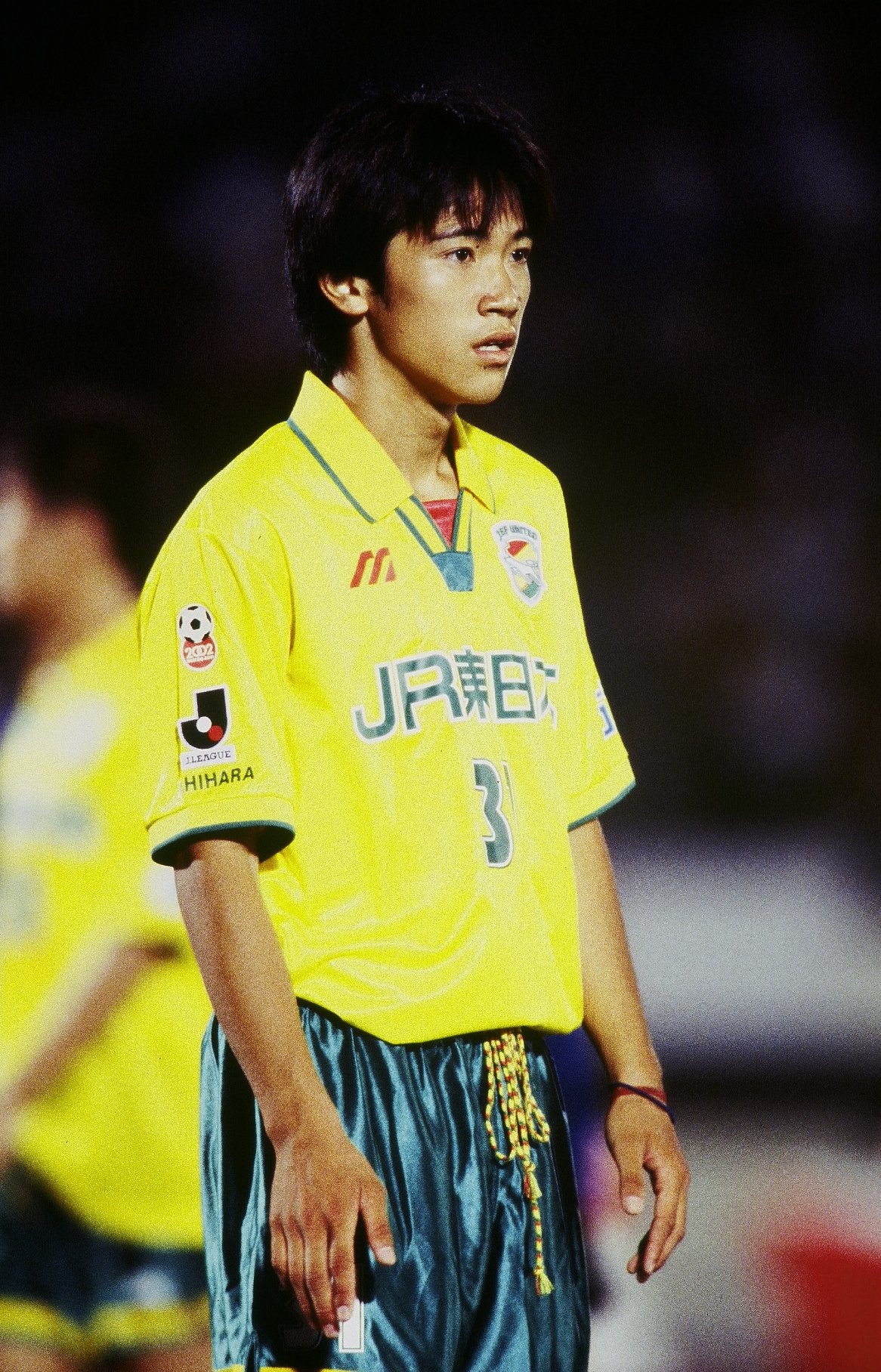 1998年8月5日第16節ガンバ大阪戦（万博記念競技場）でJリーグデビュー。当時16歳　©︎J.LEAGUE