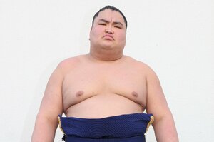 「稽古場では一番強い」「すでに三役クラス」“史上最強の新弟子”旭富士23歳とは何者か？ “横綱の四股名”を異例の襲名…「4年半待った怪物」の正体