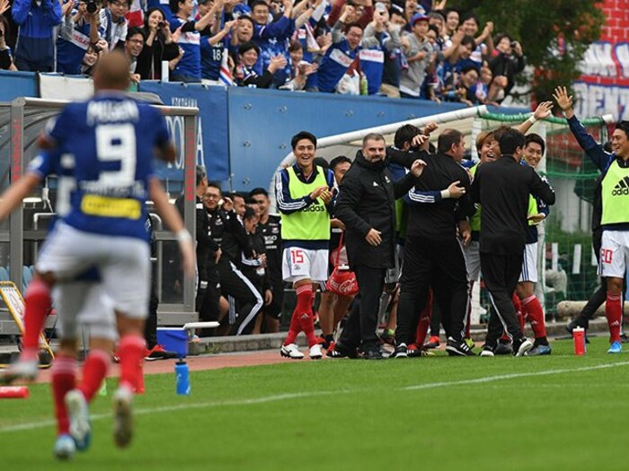 マリノスは選手が抜けても変わらない。「ポステコ号」はJ1制覇へ辿り着く?<Number Web> photograph by Masashi Hara/Getty Images