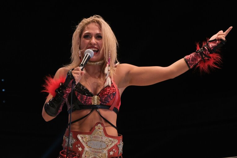 タイトルマッチは“朱里との作品”だった…新王者・ジュリアはスターダムをどう“引っかき回す”のか？ 異例のアピール「全員覚悟しとけよ！」(66)