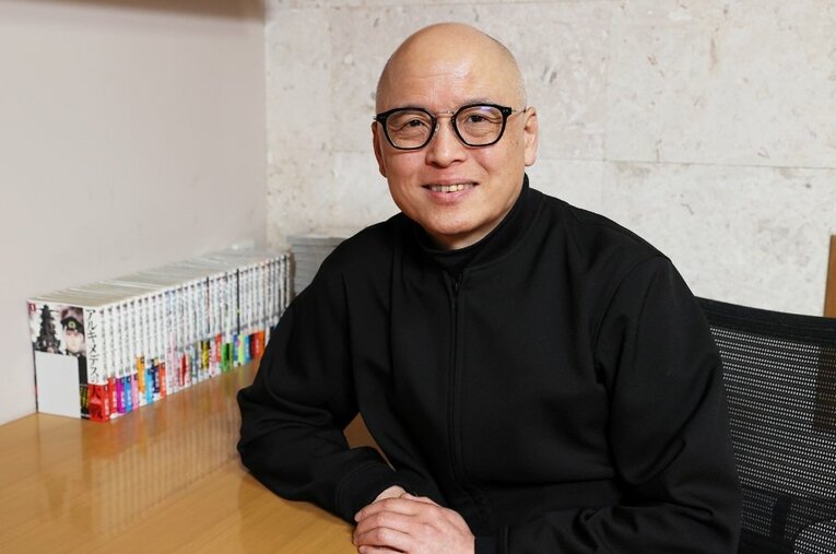 『ドラゴン桜』『クロカン』『砂の栄冠』などのヒット作を手がけてきた漫画家・三田紀房先生　©Shigeki Yamamoto