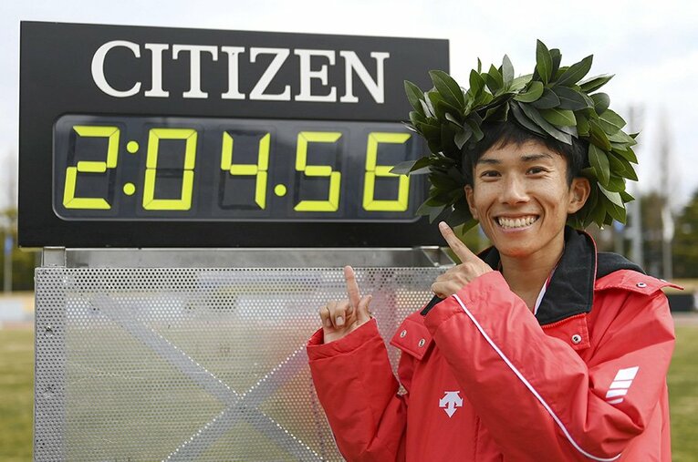 第76回『びわ湖毎日マラソン』で2時間4分56秒の日本記録を叩き出した鈴木健吾 ／ photograph by Kyodo News