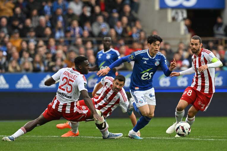 ストラスブールでの鈴木　©AFP/JIJI PRESS