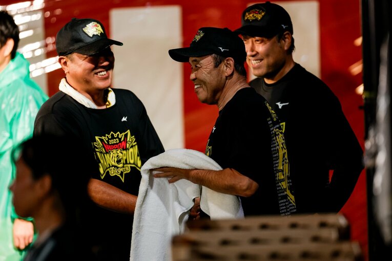 阪神日本一のビールかけの様子（全10枚中の9枚目）　©Kiichi Matsumoto