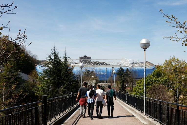 「TAKEあなたは最高です、と日本語で…」久保建英21歳はソシエダで愛される「日本人最多リーガ6点目＋“MVPタケクボ”コール」を撮った(3)