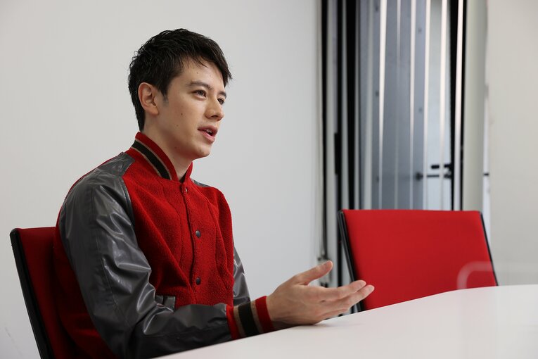 4歳でデビューのウエンツ瑛士が語る“TVに足りないもの”「出演者が楽しんでない『YouTube』はない」　(3)