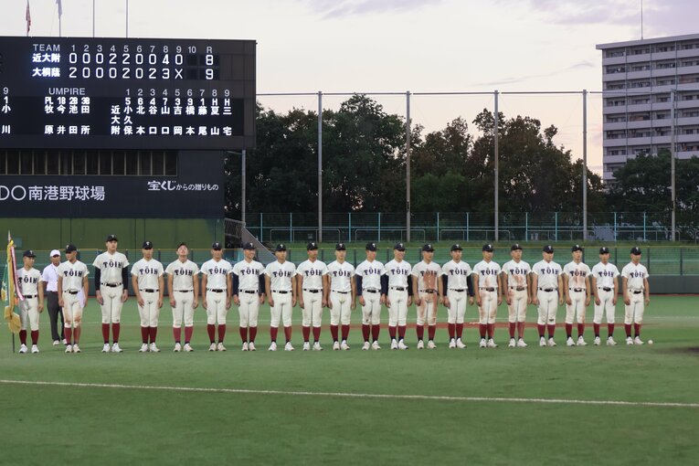 秋季大阪大会を2年ぶりに制した大阪桐蔭ナイン　©Fumi Sawai