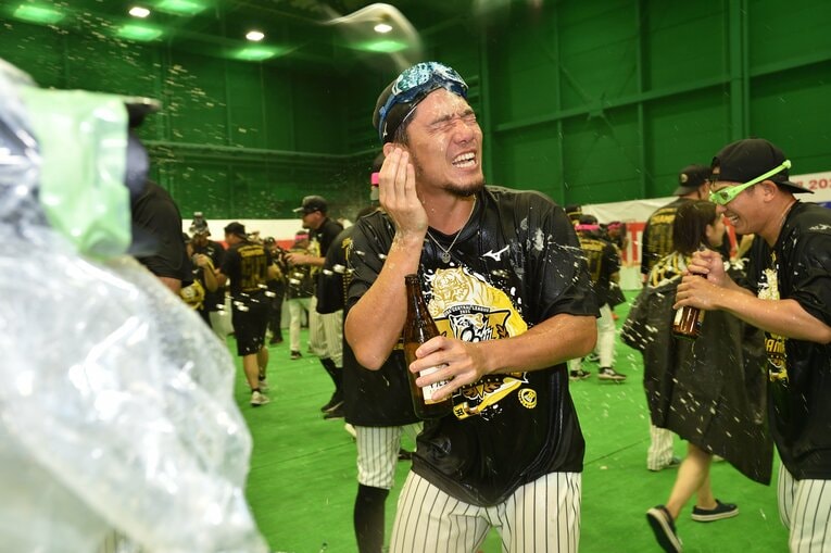 【ビールかけ…貴重カット多数】©Hideki Sugiyama