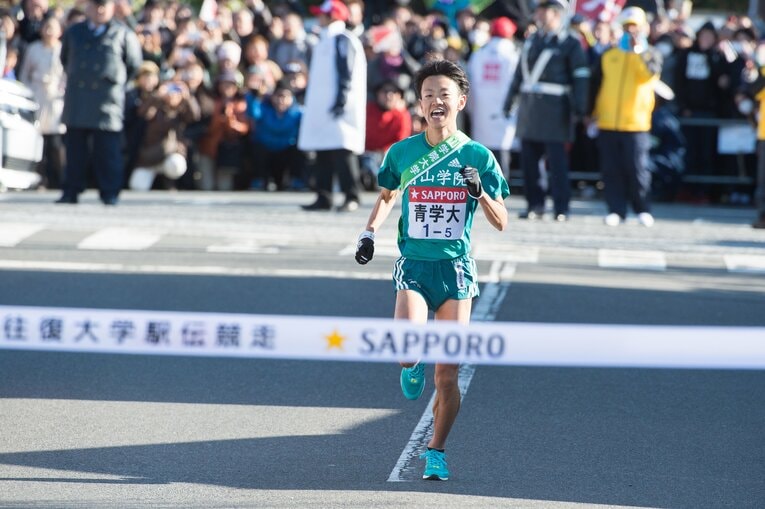 2016年の箱根は往路連覇のゴールテープを切った　©Nanae Suzuki