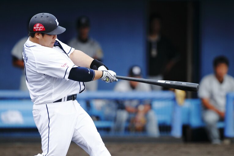 「サンペイ、三振してもいいからさ」“おかわりくん”ブレイク前夜の西武・中村剛也を救った言葉《祝・史上14人目の450本塁打》(61)