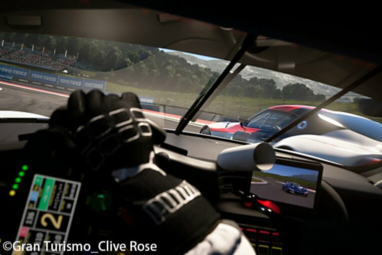 F1の凄腕カメラマンがeスポーツに。「現実では絶対に撮れないものを」(4)