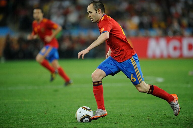 2010年南アフリカW杯でのイニエスタ　©JMPA