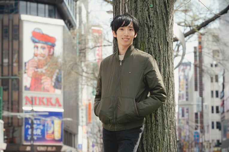 すすきの周辺にて撮影　©Wataru Sato