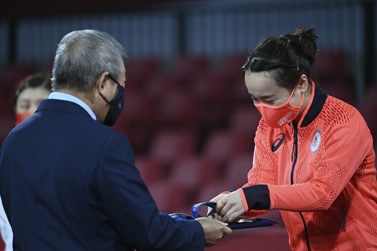 中国は伊藤美誠を“徹底的に警戒し、研究してきた”　日本の20歳が登れば登るほど高くなった“卓球界最強国の壁”(11)