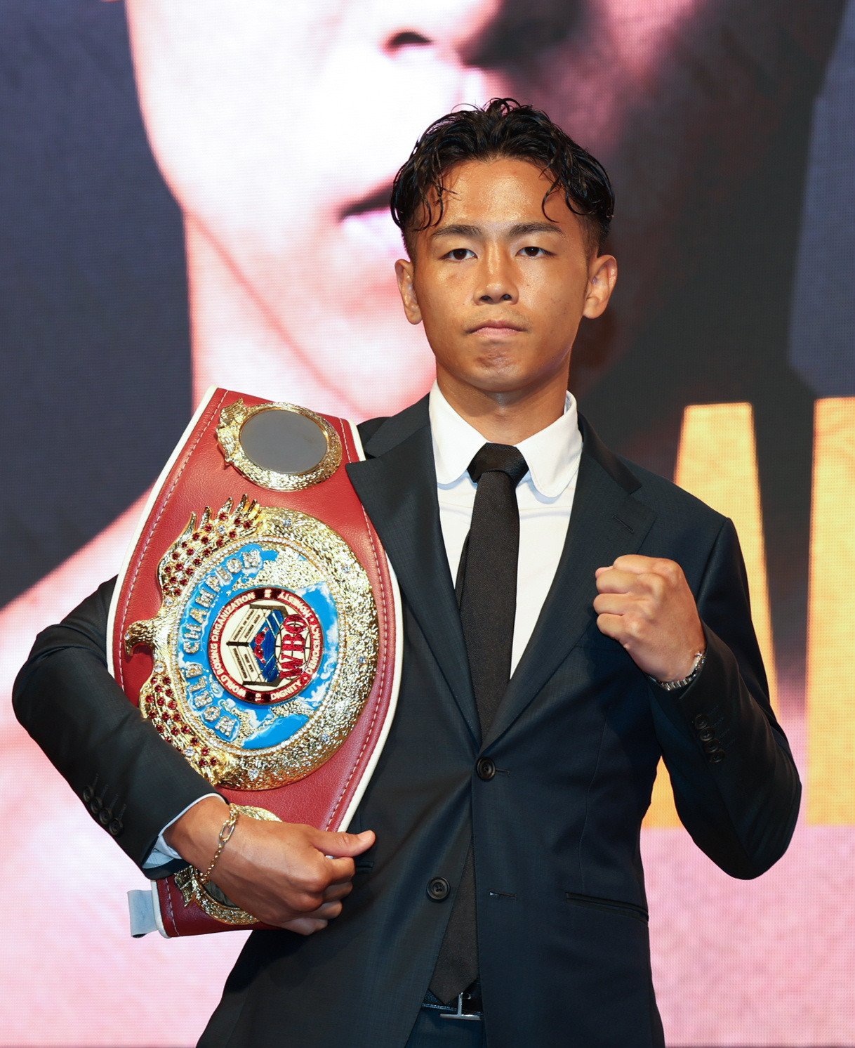 会見で防衛戦に向けて意気込む武居由樹 ©JIJI PRESS