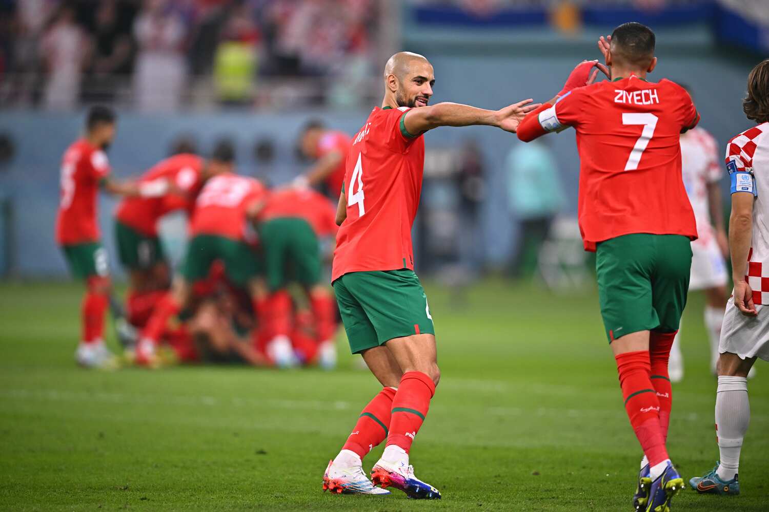 モロッコの心臓アムラバトとチェルシーでプレーするジエシュ　©Takuya Kaneko/JMPA