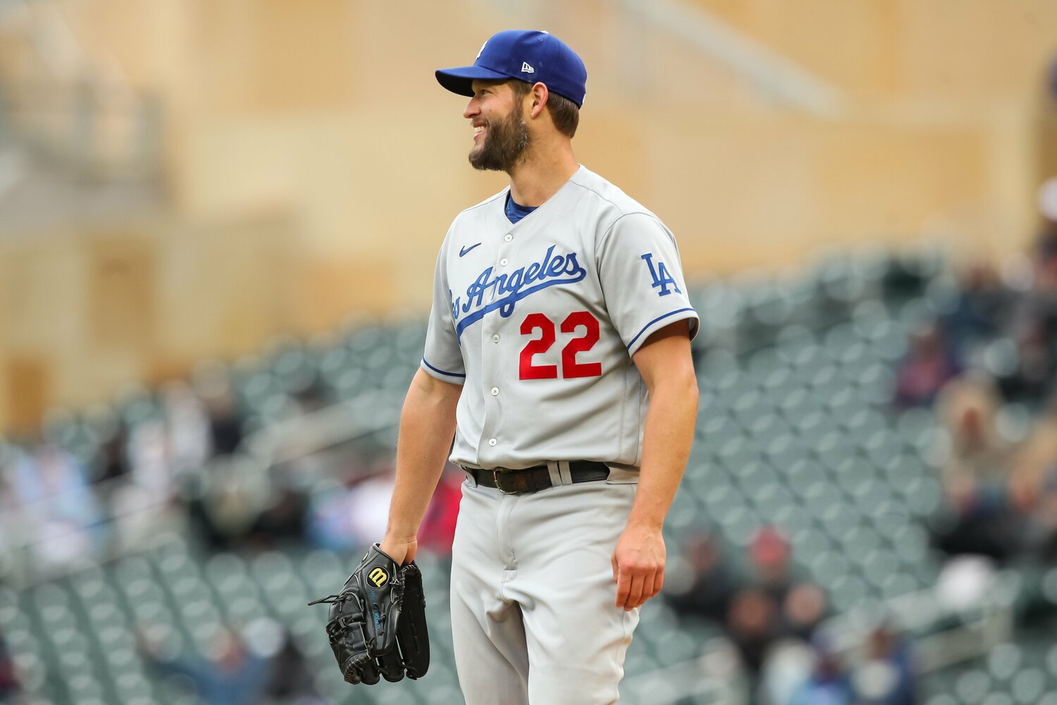 現地時間4月13日のツインズ戦。パーフェクト投球を続けていたドジャースのカーショウは7回80球で降板した　©Getty Images