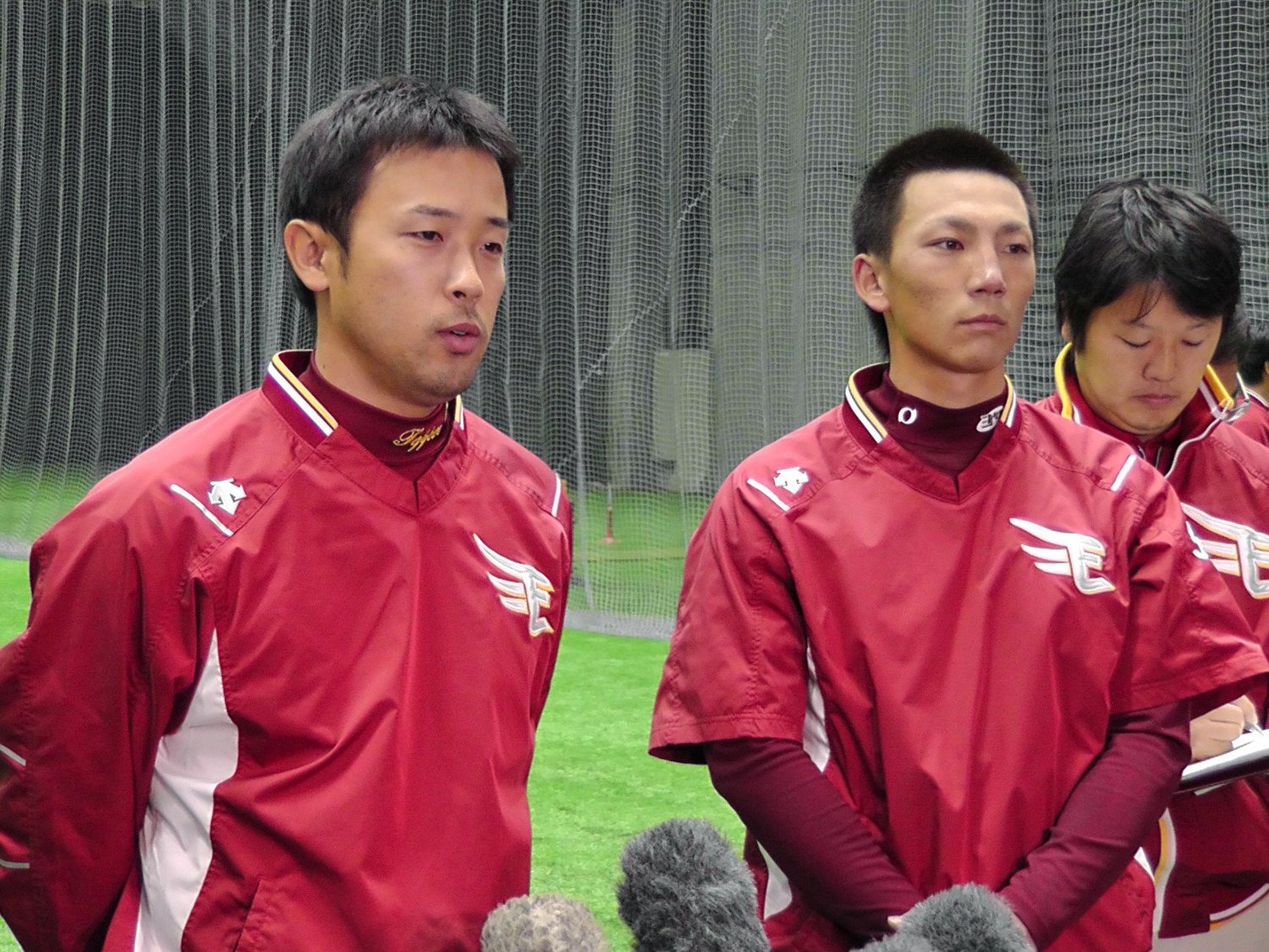 キャプテンの鉄平、選手会長の嶋は数多くの会話を重ねたという©JIJI PRESS