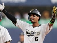 仕事は過酷、給料はカツカツ」二軍時代は苦労も…それでも諦めなかった