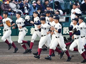 甲子園優勝の意味を知り尽くす2校。大阪桐蔭と東海大相模の特別さ。