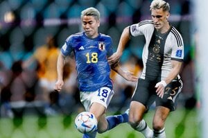 【海外の反応】「えっ！アサノってアーセナルにいたあのアサノ？」日本代表“歴史的番狂わせ”に英国メディアも驚いた…超辛口解説者が絶賛「モリヤスは素晴らしい」