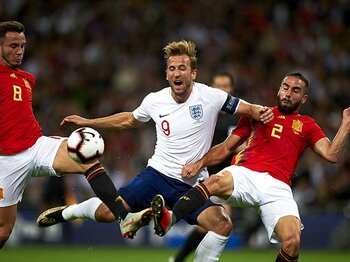 W杯で燃えたイングランドに秋風 スペイン スイス戦の厳しい現実 2 4 海外サッカー Number Web ナンバー