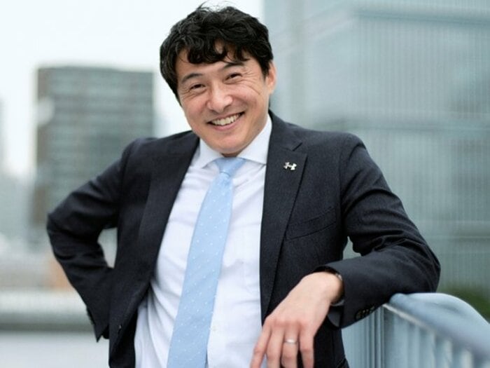 「ゴーンヌ」実況・近藤祐司は50m5秒台、垂直跳び103cmのアメフト名選手だった! 本人が明かす「アメフト部がないのでアメリカの高校に行きました」<Number Web> photograph by Yuki Suenaga